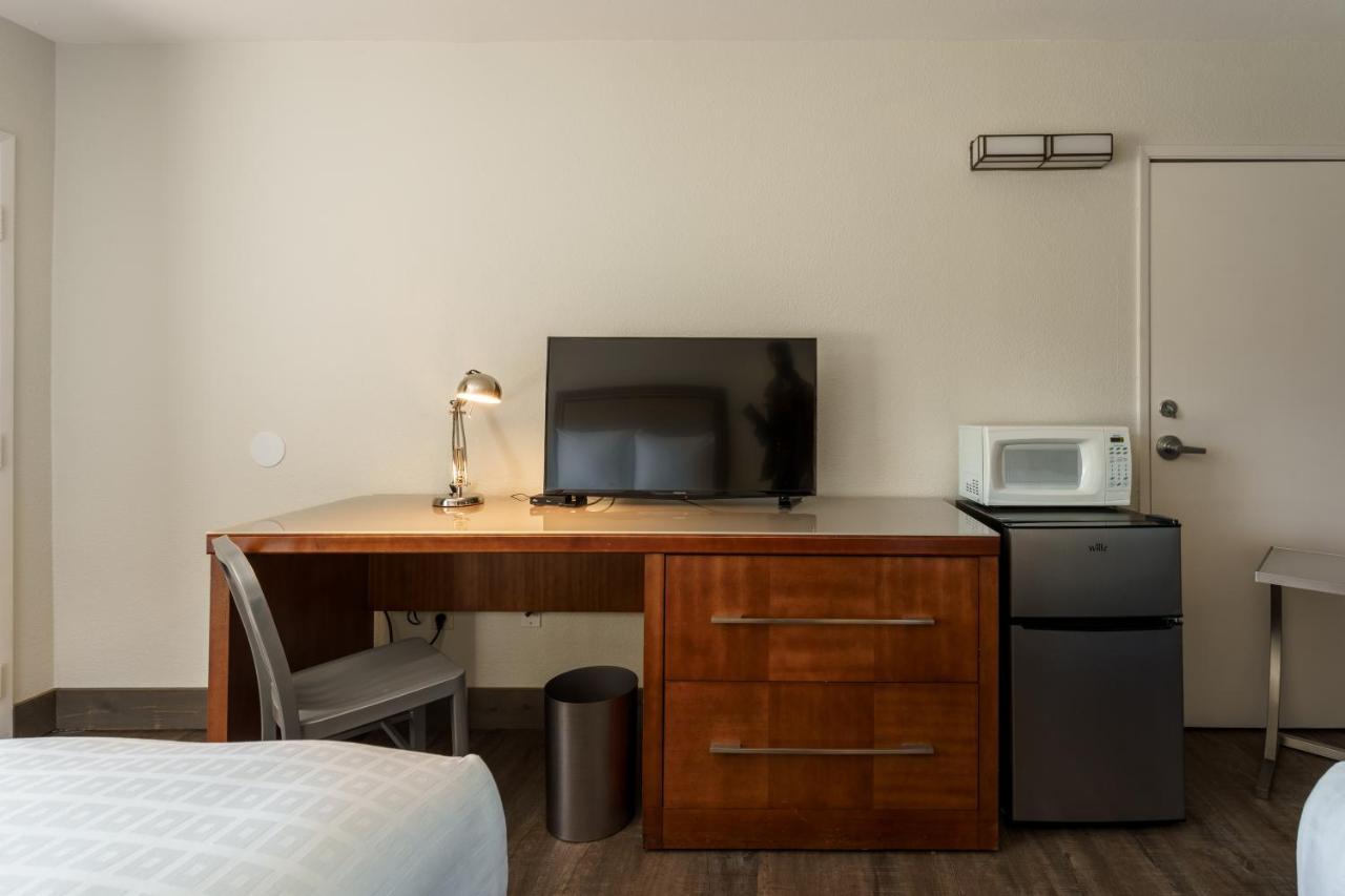 Riverfront Inn Роузбърг Екстериор снимка