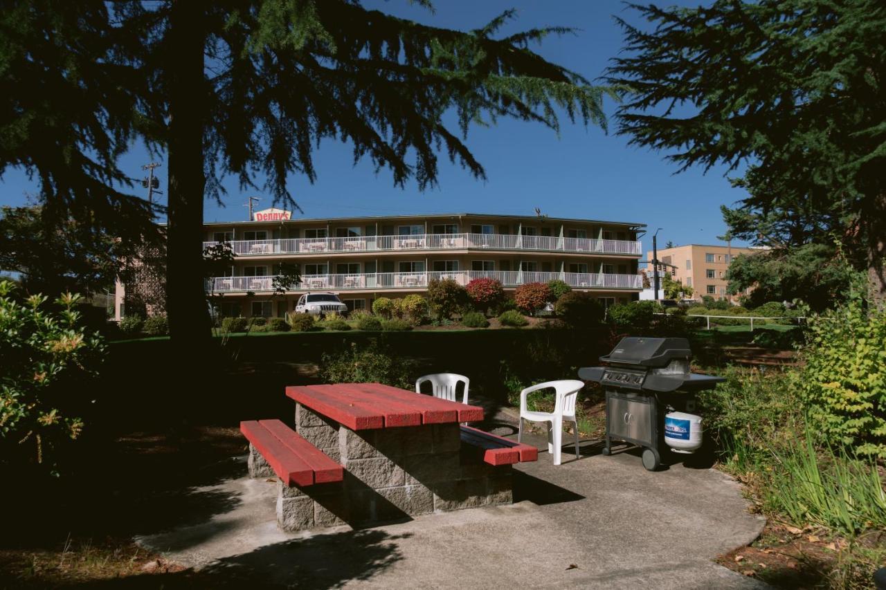 Riverfront Inn Роузбърг Екстериор снимка